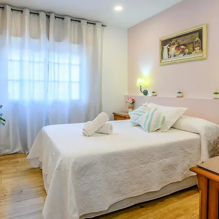 2 Bedroom Lovely In * Málaga