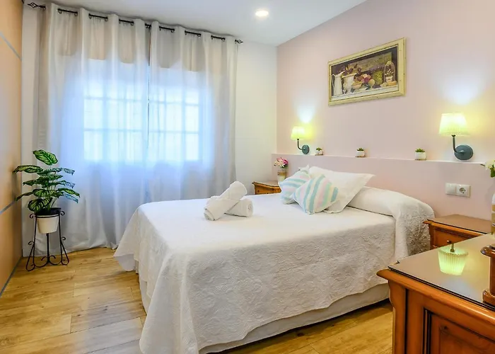 2 Bedroom Lovely In * Málaga