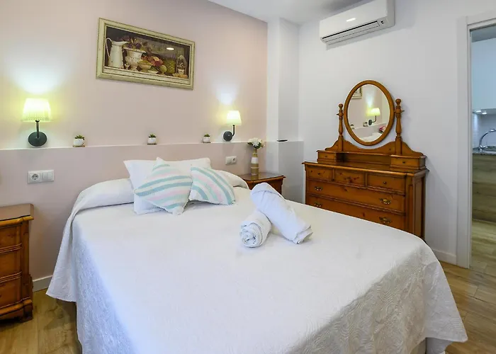 2 Bedroom Lovely In * Málaga