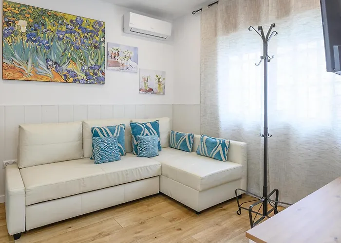 Hébergement de vacances 2 Bedroom Lovely In